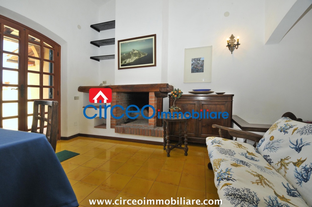 san felice circeo appartamento in affitto locazione affittasi si loca mezza costa circeo immobiliareroma zona piazza dei re di roma vendesi in vendita si vende ufficio di prestigiosss