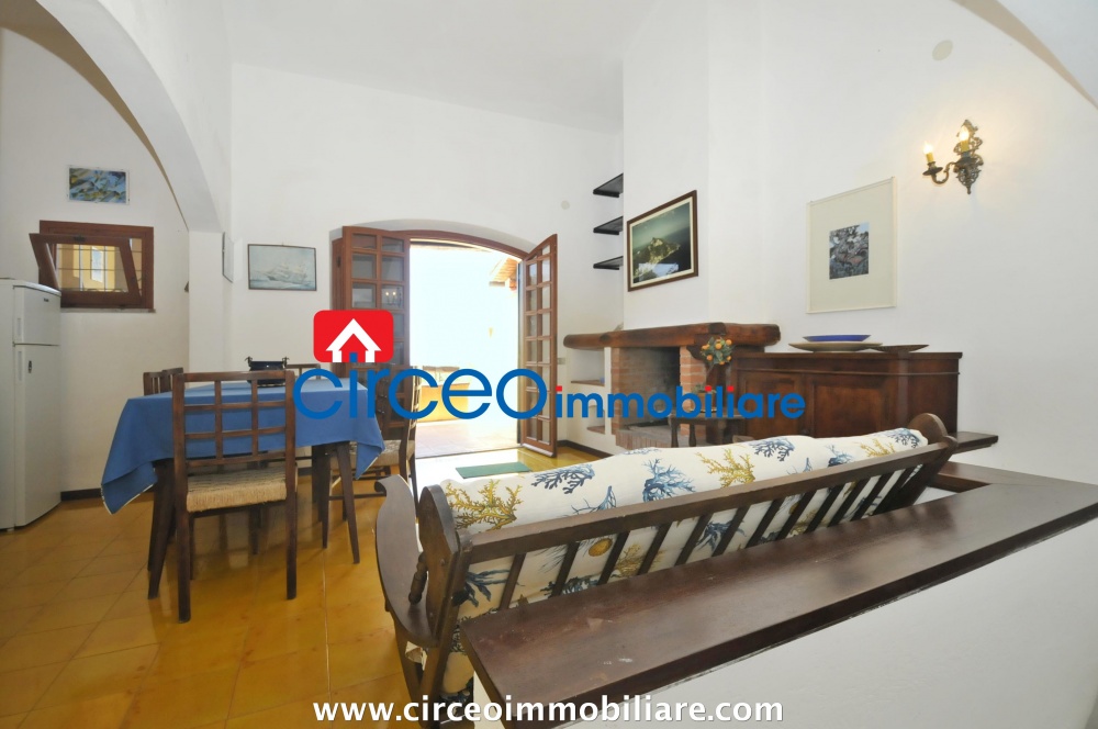 san felice circeo appartamento in affitto locazione affittasi si loca mezza costa circeo immobiliareroma zona piazza dei re di roma vendesi in vendita si vende ufficio di prestigio