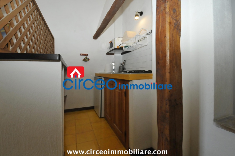 san felice circeo appartamento in affitto locazione affittasi si loca mezza costa circeo immobiliareroma zona piazza dei re di roma vendesi in vendita si vende ufficio di prestigio
