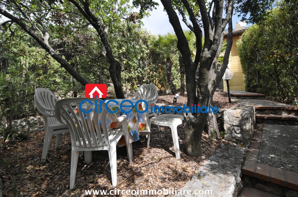 san felice circeo appartamento in affitto locazione affittasi si loca mezza costa circeo immobiliareroma zona piazza dei re di roma vendesi in vendita si vende ufficio di prestigio
