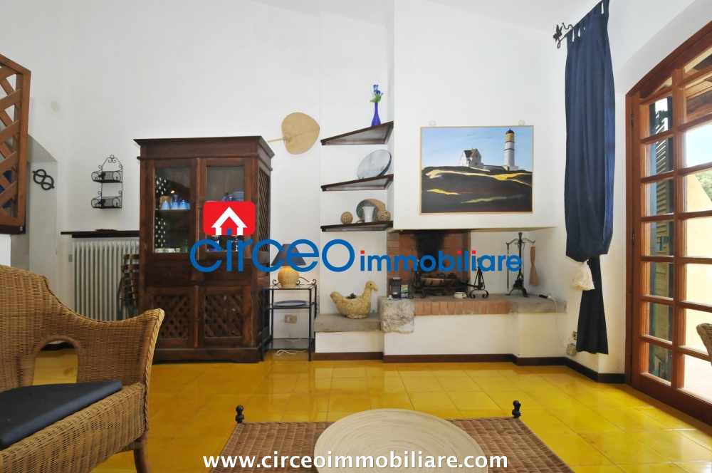 san felice circeo appartamento in affitto locazione affittasi si loca mezza costa circeo immobiliareroma zona piazza dei re di roma vendesi in vendita si vende ufficio di prestigio