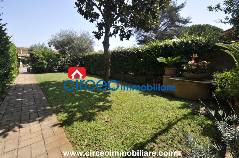 san felice circeo appartamento in affitto locazione affittasi si loca mezza costa circeo immobiliareroma zona piazza dei re di roma vendesi in vendita si vende ufficio di prestigiosss
