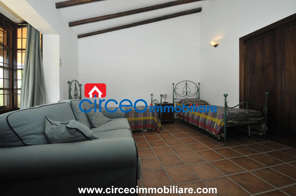 san felice circeo appartamento in affitto locazione affittasi si loca mezza costa circeo immobiliareroma zona piazza dei re di roma vendesi in vendita si vende ufficio di prestigio
