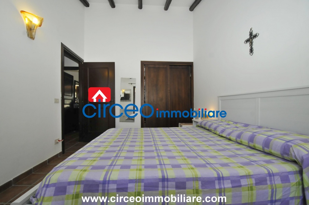 san felice circeo appartamento in affitto locazione affittasi si loca mezza costa circeo immobiliareroma zona piazza dei re di roma vendesi in vendita si vende ufficio di prestigio