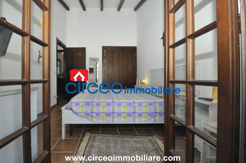 san felice circeo appartamento in affitto locazione affittasi si loca mezza costa circeo immobiliareroma zona piazza dei re di roma vendesi in vendita si vende ufficio di prestigio