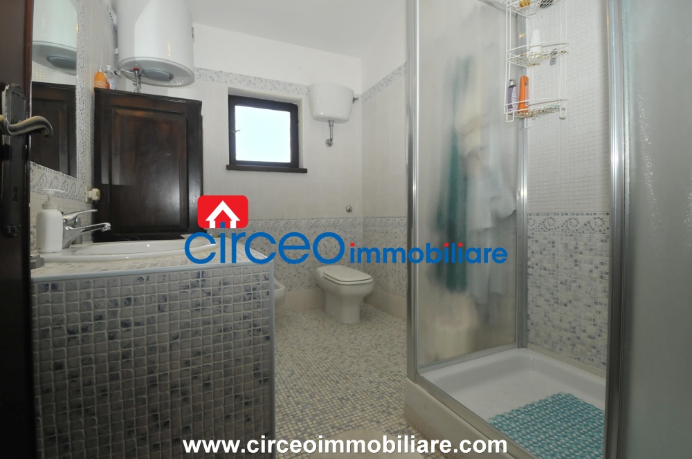 san felice circeo appartamento in affitto locazione affittasi si loca mezza costa circeo immobiliareroma zona piazza dei re di roma vendesi in vendita si vende ufficio di prestigio