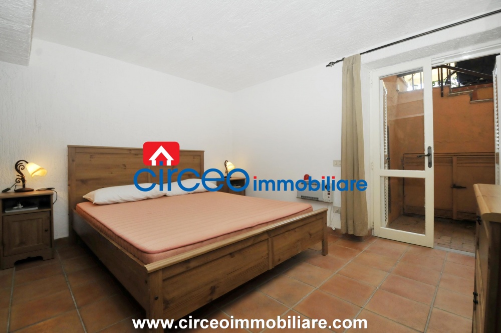san felice circeo appartamento in affitto locazione affittasi si loca mezza costa circeo immobiliareroma zona piazza dei re di roma vendesi in vendita si vende ufficio di prestigio