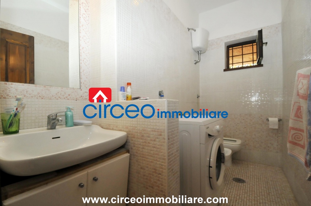 san felice circeo appartamento in affitto locazione affittasi si loca mezza costa circeo immobiliareroma zona piazza dei re di roma vendesi in vendita si vende ufficio di prestigio