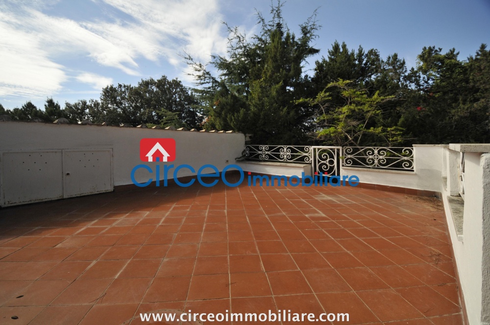 san felice circeo appartamento in affitto locazione affittasi si loca mezza costa circeo immobiliareroma zona piazza dei re di roma vendesi in vendita si vende ufficio di prestigio