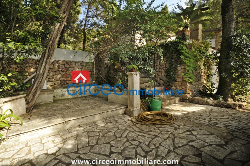 san felice circeo appartamento in affitto locazione affittasi si loca mezza costa circeo immobiliareroma zona piazza dei re di roma vendesi in vendita si vende ufficio di prestigio
