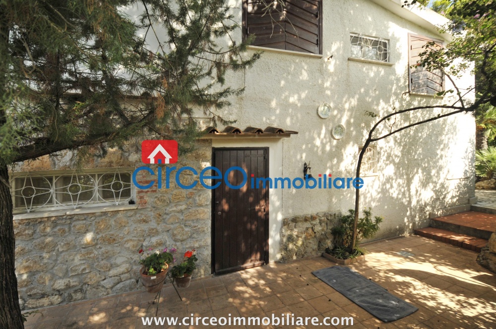 san felice circeo appartamento in affitto locazione affittasi si loca mezza costa circeo immobiliareroma zona piazza dei re di roma vendesi in vendita si vende ufficio di prestigio